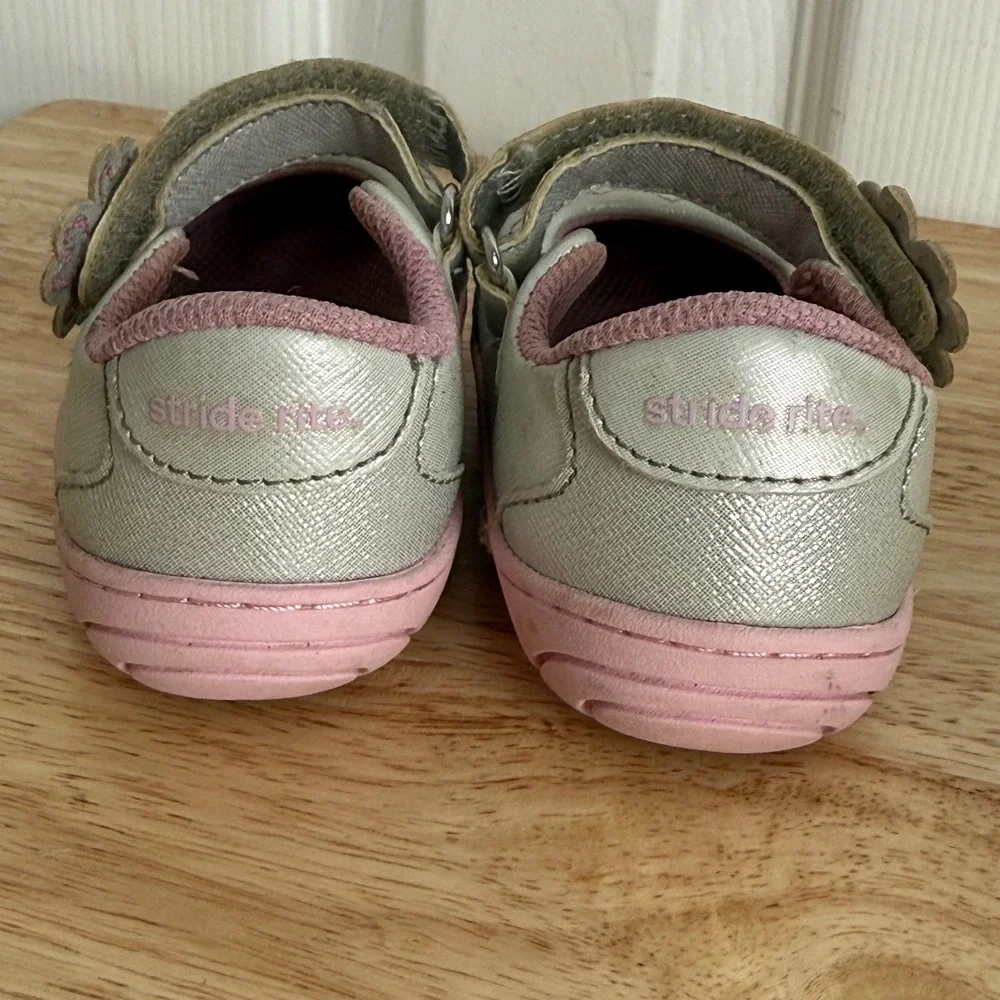 Stride Rite Alda Mary Jane 4.5 Silver Pink Heart Flower Cottagecore First Walker